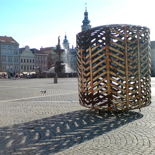 Čestmír Suška | Rybí kost | Umění ve městě 2010