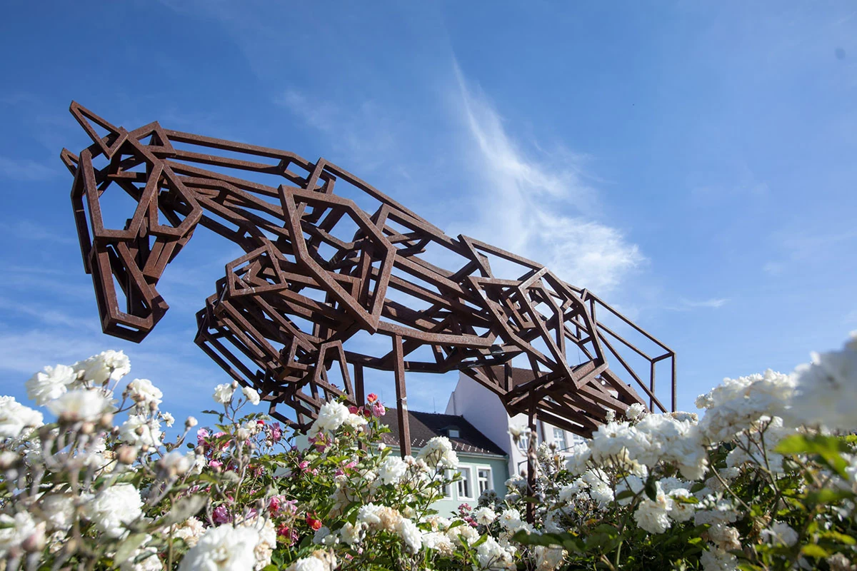 Jakub Flejšar | Jumping Horse | Art in the City 2022