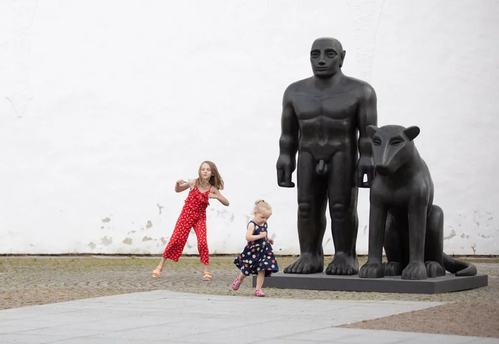 Jaroslav Róna | Man and Dog | Art in the City 2022