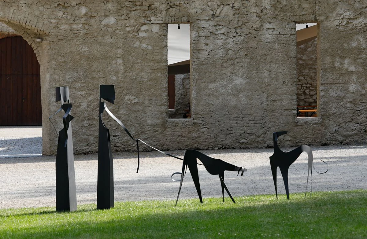 Miroslav Straka | Ladies and Greyhounds | Art in the City 2018