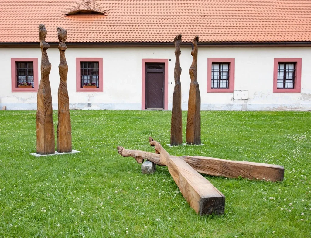 Miroslav Straka | Upside Down | Art in the City 2018